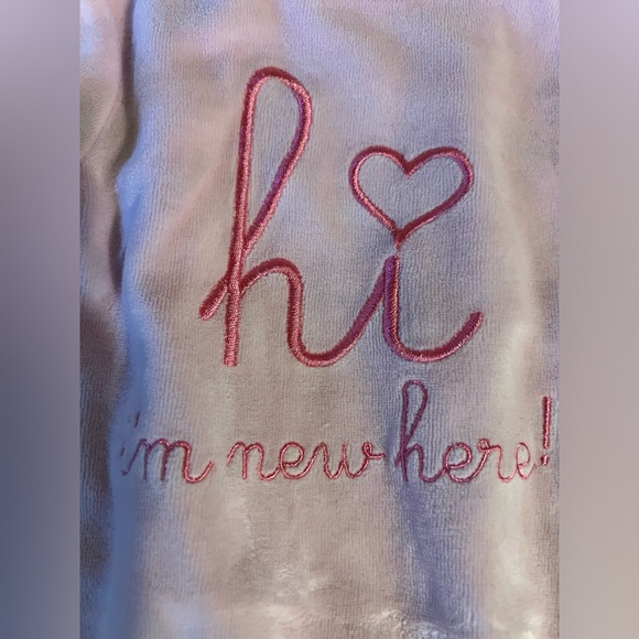 Rene Rofe baby, pink sleeper, hi, I’m new here, size 3-6 - Picture 3 of 6